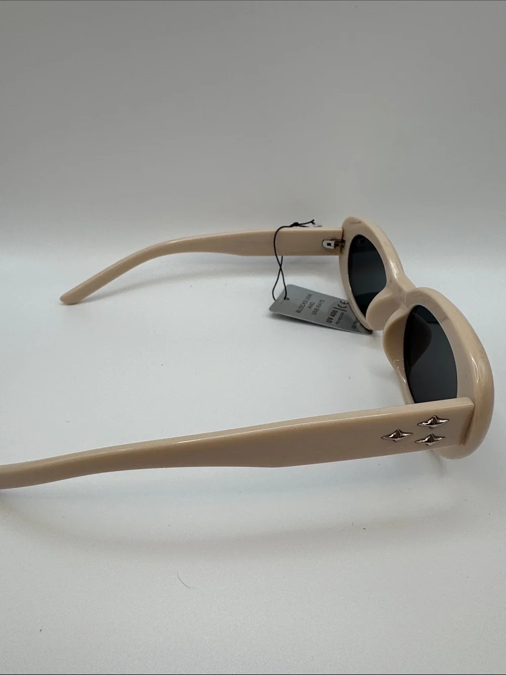 Women’s Beige Oval Sunglasses - UV Protection